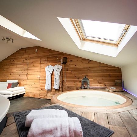 Le Lov'T - Suite Avec Jacuzzi Spontin Extérieur photo