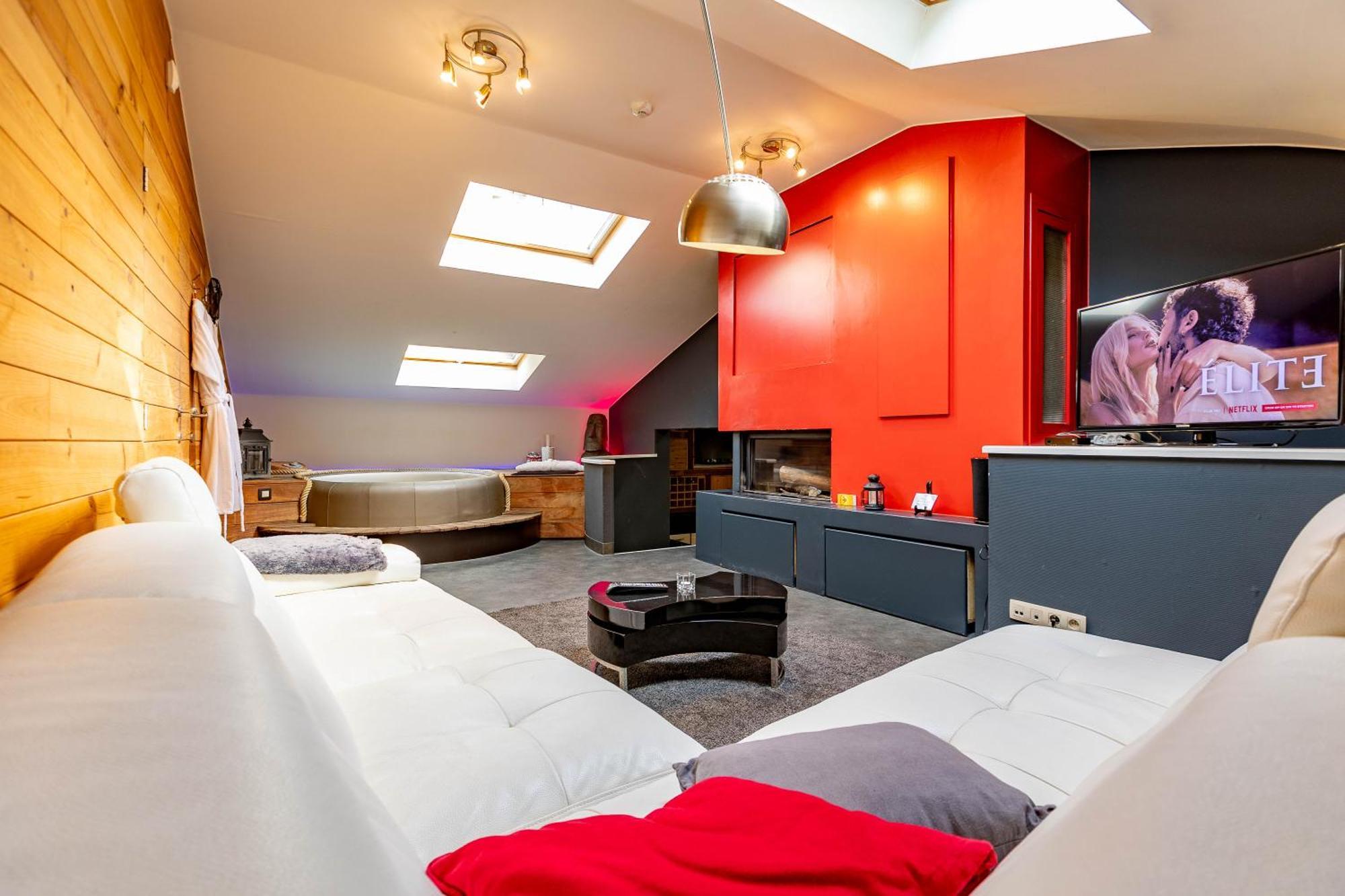 Le Lov'T - Suite Avec Jacuzzi Spontin Extérieur photo